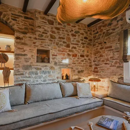 Onar Sifnos Stone * Artemonas